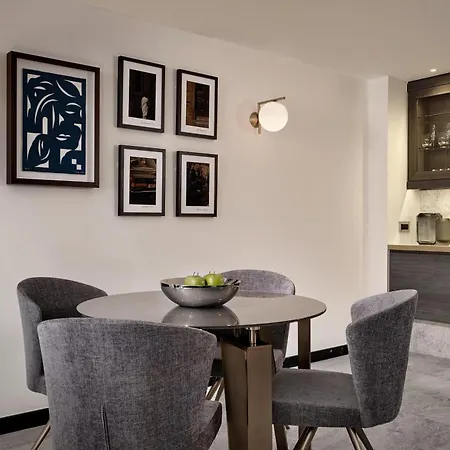 Parklane, A Luxury Collection & Spa, 레메소스