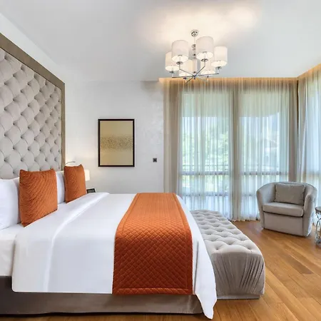 Parklane, A Luxury Collection & Spa, 레메소스