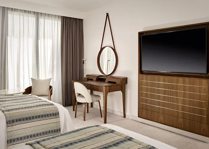 Parklane, A Luxury Collection & Spa, 5* Лимасол