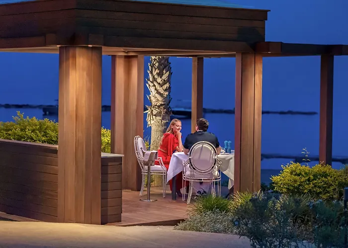 Parklane, A Luxury Collection & Spa, Лимасол