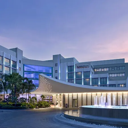 Parklane, A Luxury Collection & Spa, Üdülőközpont Limassol