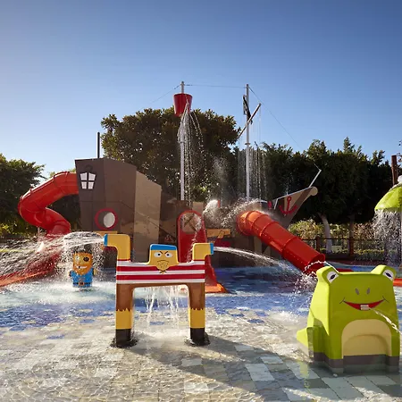 Parklane, A Luxury Collection & Spa, Üdülőközpont Limassol